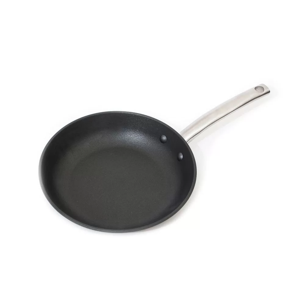 Сковорода 24*4,5 см, чугун, P.L. — Proff Chef Line